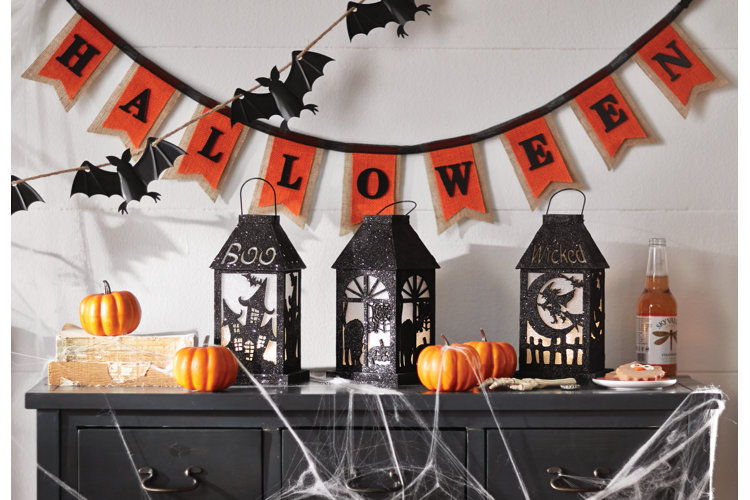 Halloween decor deals canada